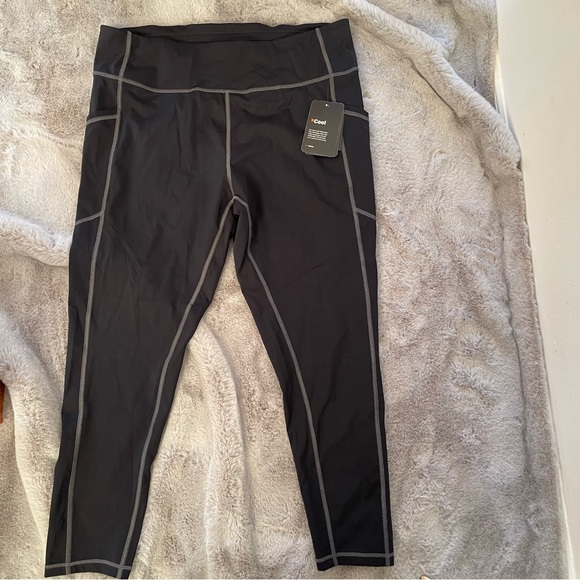 Bass Outdoors Pants - NWT Bass Outdoor leggings with side pockets size XL